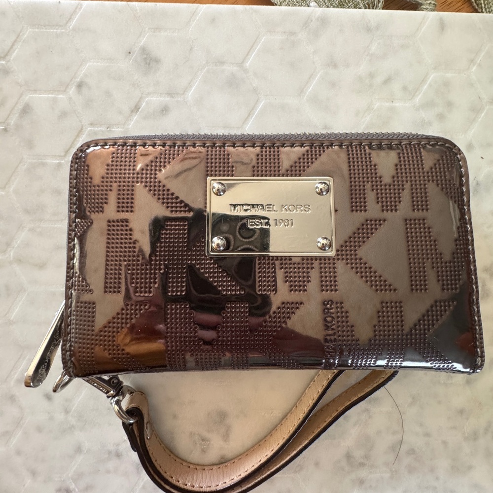 Michael Kors Wristlet Wallet